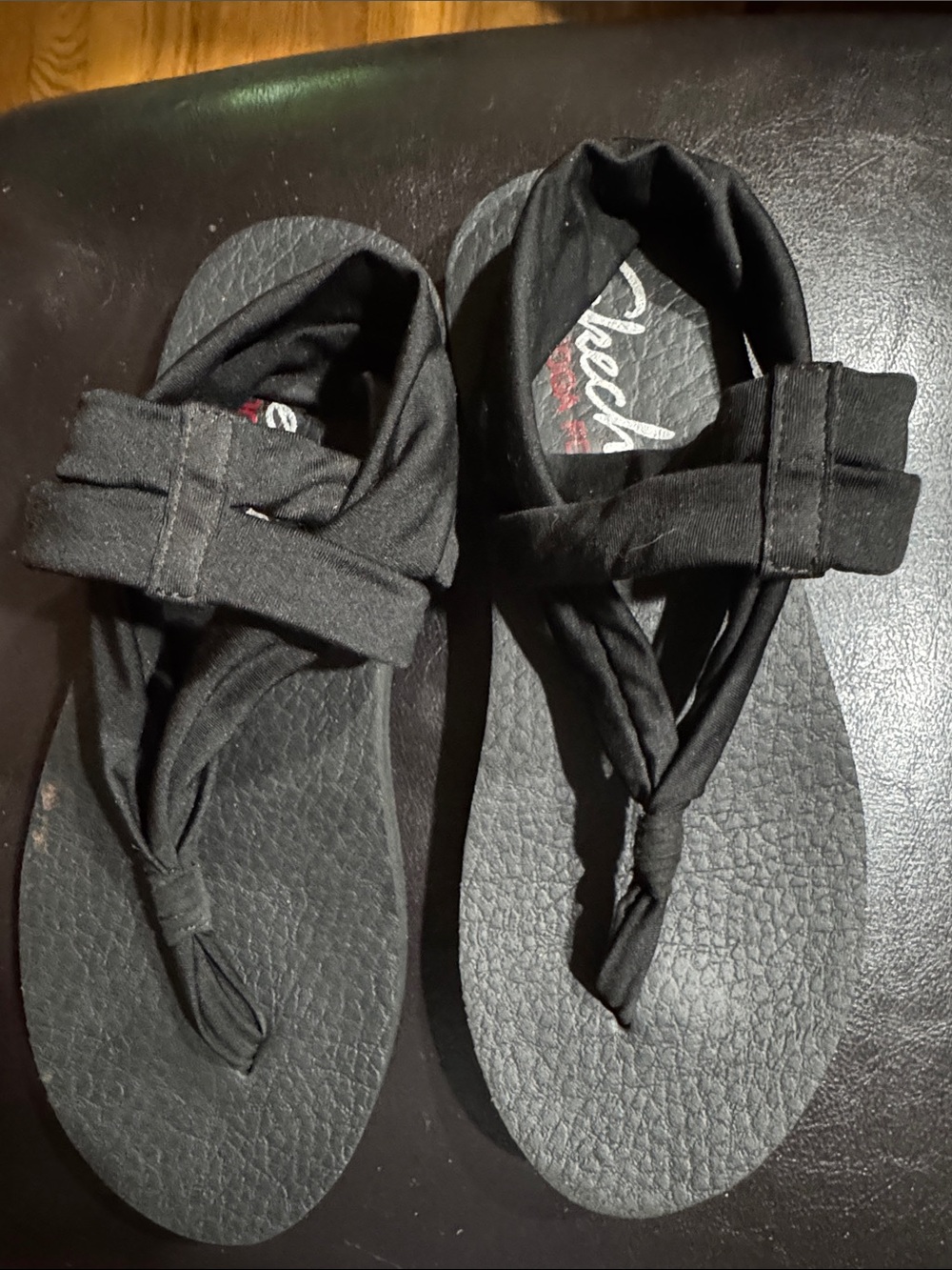 Skechers Black Fabric Twist Toe Post Sandals